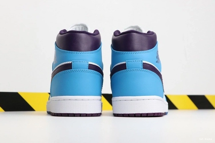 Jordan  Air Jordan 1 - - Mid 554724 415 Air 1124